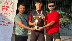 Mustafa Kemal Gündoğdu'dan gümüş madalya