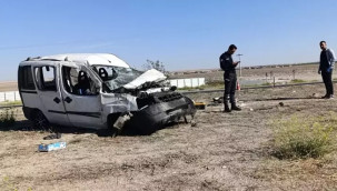 Takla atan hafif ticari araçta 2 ölü