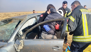 Karaman'da takla atan otomobilin sürücüsü yaralandı