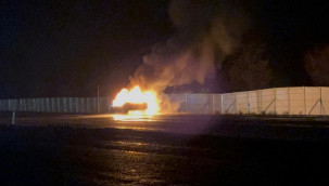 Eşi ve kızını son anda kurtardı