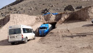 Kayadan oyma mağaralarda depolanıp 5 ülkeye ihraç ediliyor