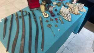 1,5 milyon lira değerinde 243 eser ele geçirildi