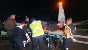 Sağlıkçılara otomobil çarptı: 10 yaralı