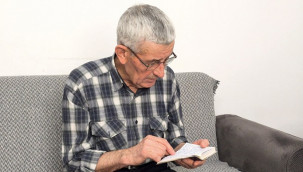 40 yıldır her bir detayı yazıyor, Ekim yapacak olanlar ona soruyor