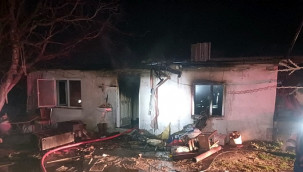 Karaman'da yanan ikamet kullanılamaz hale geldi