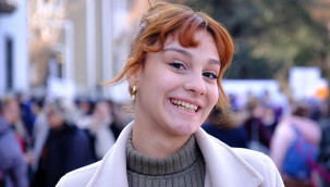 Kendisiyle aynı kaderi paylaşan gençlere destek oluyor