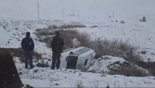 Minibüs, şarampole devrildi; 9 yaralı
