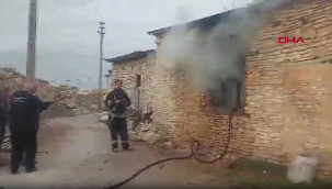Yanan ev, kullanılamaz hale geldi