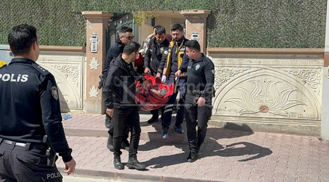 Eşini bıçaklayan Sami Mete, aynı bıçakla bileklerini kesti