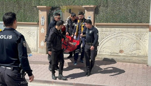 Eşini bıçaklayan Sami Mete, aynı bıçakla bileklerini kesti