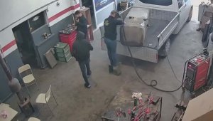 Kaynak yapılan yakıt deposu patladı