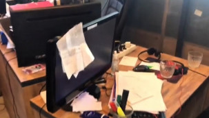 Yabancıları 'ucuz abonelik' bahanesiyle dolandıran 3 şüpheli tutuklandı