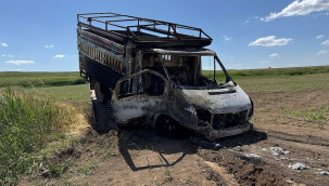 Yanan kamyonette cesetleri bulundu