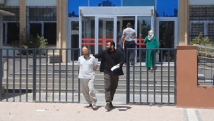 Annesini bıçaklayarak öldüren şüpheli tutuklandı