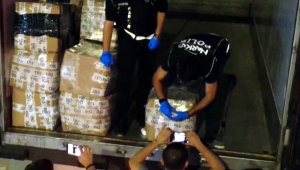 Konya'da 739 bin uyuşturucu hap ile 141 kilo bonzai ele geçirildi