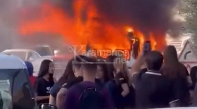 Erdemli'de öğrenci servisi yandı