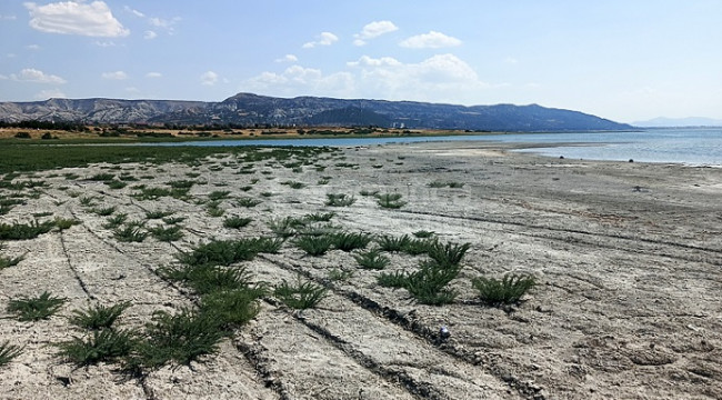 2 yıldır susuz tarım eğitimi verip, köye dönüşü teşvik ediyor