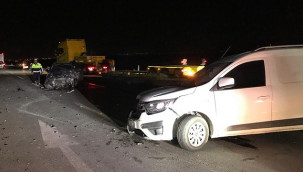 3 aracın karıştığı zincirleme kaza: 6 yaralı