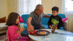 3 torunuyla bir başına kalan dedeye evden tahliye şoku