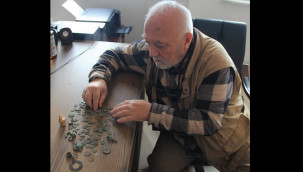 Karamanoğulları Beyliği'ni araştırırken 148 adet sikke buldu