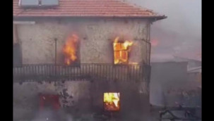 Ereğli'de fırtına yangına neden oldu