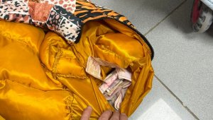 Dilencinin parası bohçadan çıktı