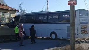 Karatay'da otobüsler çarpıştı: 17 yaralı