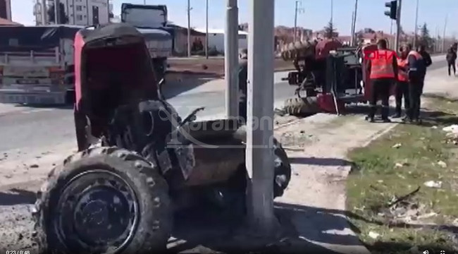 TIR'la çarpışan traktör ikiye bölündü; 2 yaralı
