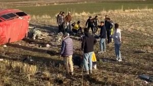 Kulu'da işçi servis minibüsü devrildi: 6 yaralı