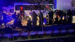 Midibüs ile TIR çarpıştı: 17 yaralı
