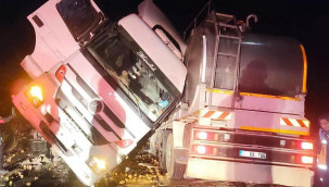 Tanker ile TIR çarpıştı: 1 ölü, 1 yaralı