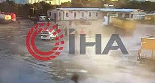 Sinirlenen şoför TIR'ı arkadaşlarının üzerine sürdü